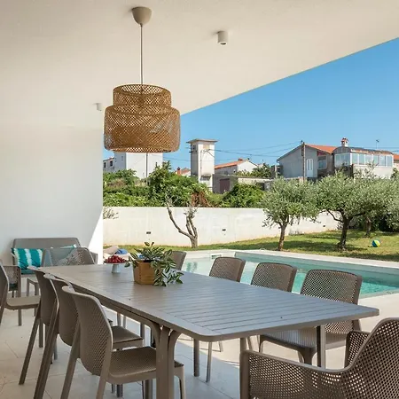 Villa San Zusto, 1600 M2 Plot Area, Heated Pool With Hydromassage Zone Galizana Exterior photo