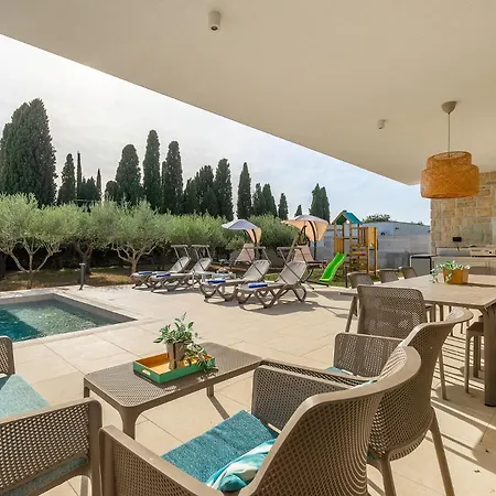Villa San Zusto, 1600 M2 Plot Area, Heated Pool With Hydromassage Zone Galizana Exterior photo